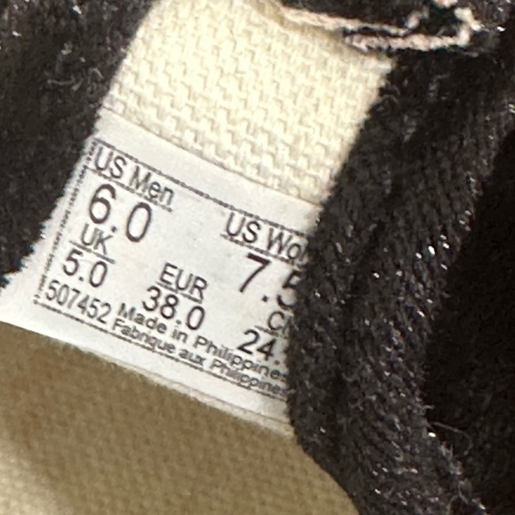 VANS SOLID BLACK STYLE 93 CRUSHED VELVET MARY JANE SNEAKERS WITH BUCKLE 7.5 - Picture 10 of 12